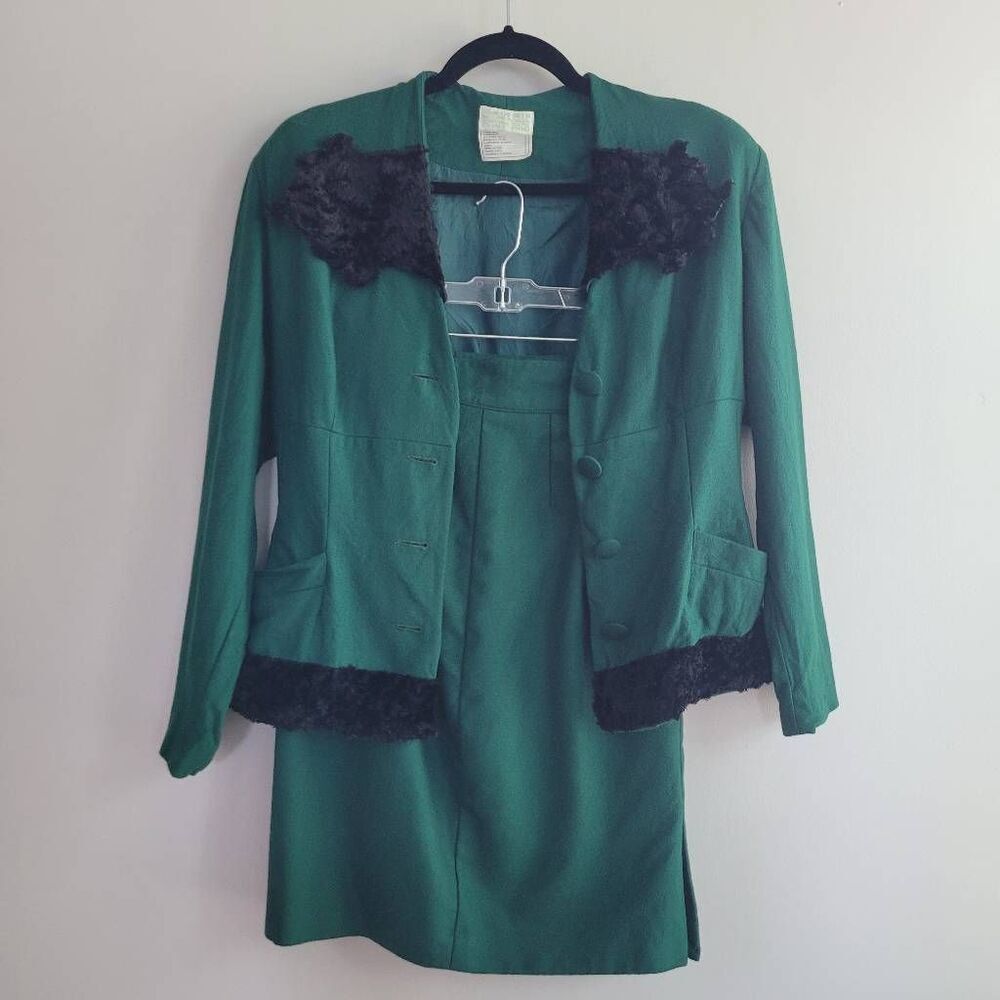 Vintage Emmanuelle Khanh Paris forest‎ green suit with faux fur trim glam